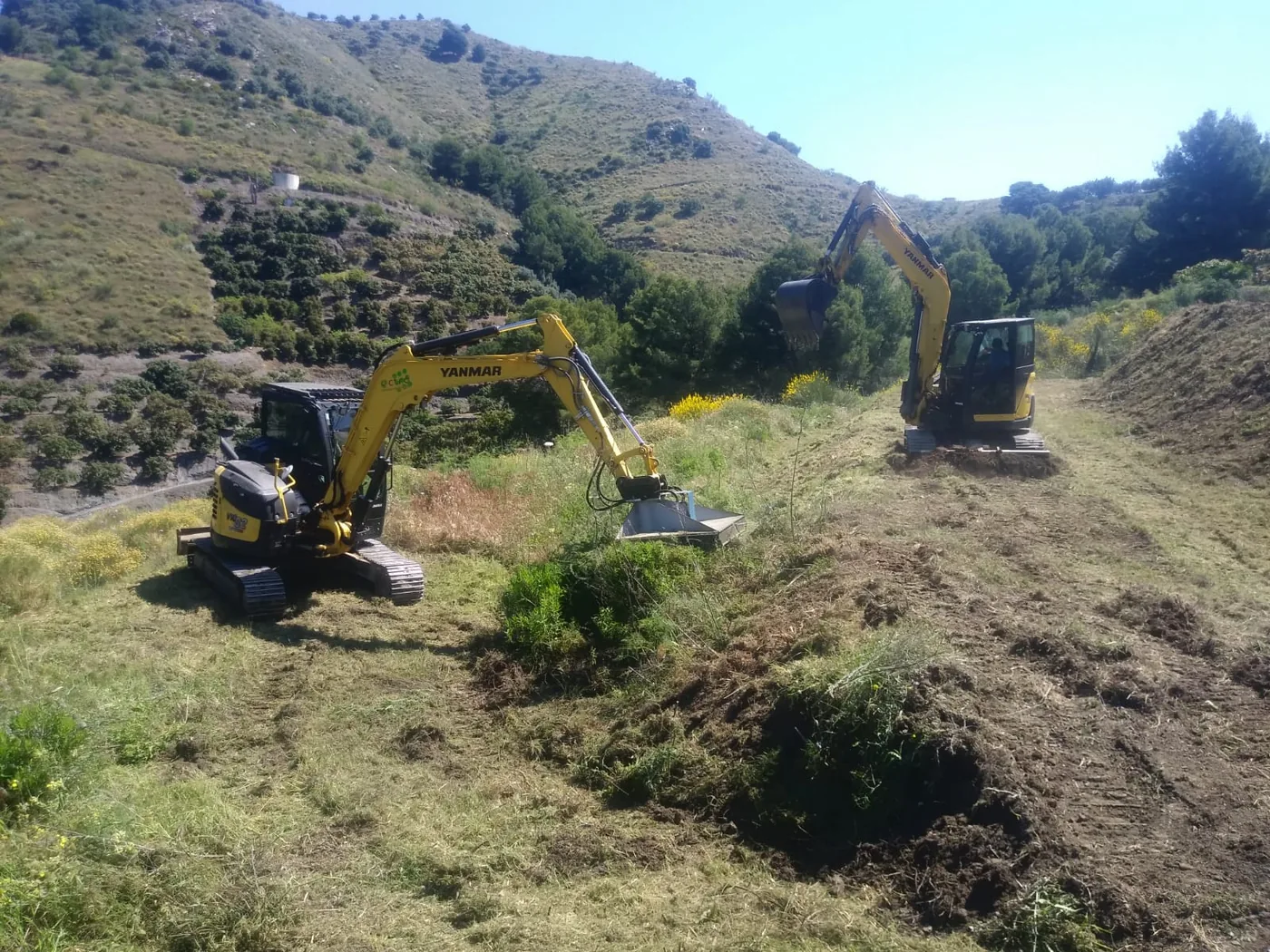 Movimiento de tierras para acondicionamiento de finca agrícola